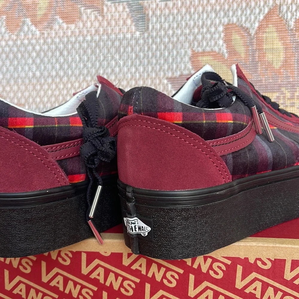 Vans Old Skool Stacked 
Velvet Plaid Port/Black
VNOA7Q5M02Y
WMNS Platforms - Picture 15 of 16